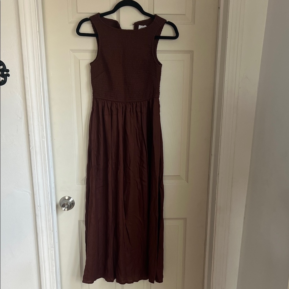 Elegant Brown Sleeveless Maxi Dress